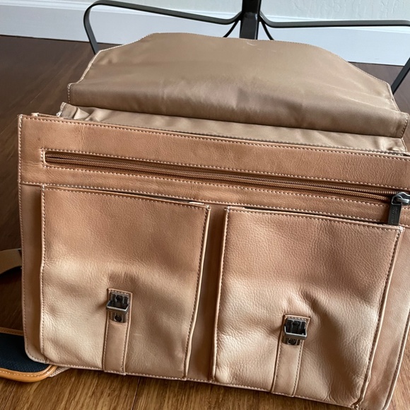 Kenneth Cole New York 'Just in Case' Leather Briefcase/Side Bag - Early 2000's - Picture 6 of 9